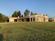 Venta de espectacular Casa 5 o mas ambientes en...