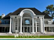 Venta de espectacular Casa 5 o mas ambientes en Esteban...