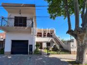 Venta de espectacular Casa 5 o mas ambientes en...