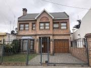 Venta de espectacular Casa 5 o mas ambientes en...