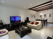 Venta de espectacular Casa 5 o mas ambientes en Flores