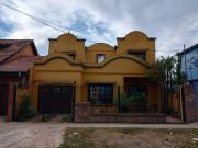 Venta de espectacular Casa 5 o mas ambientes en Hurlingham