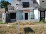 Venta de espectacular Casa 5 o mas ambientes en Ituzaingó