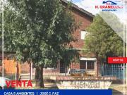 Venta de espectacular Casa 5 o mas ambientes en José C...