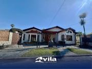 Venta de espectacular Casa 5 o mas ambientes en La...
