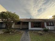 Venta de espectacular Casa 5 o mas ambientes en La...