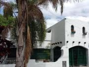 Venta de espectacular Casa 5 o mas ambientes en La...