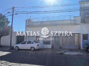 Venta de espectacular Casa 5 o mas ambientes en La...