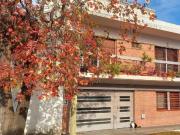 Venta de espectacular Casa 5 o mas ambientes en La...