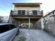 Venta de espectacular Casa 5 o mas ambientes en La...