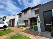 Venta de espectacular Casa 5 o mas ambientes en La...