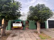 Venta de espectacular Casa 5 o mas ambientes en La...