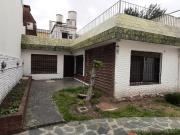 Venta de espectacular Casa 5 o mas ambientes en La...