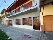 Venta de espectacular Casa 5 o mas ambientes en La...