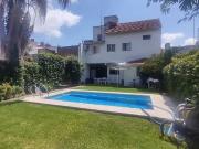 Venta de espectacular Casa 5 o mas ambientes en La...