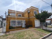 Venta de espectacular Casa 5 o mas ambientes en La...