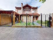 Venta de espectacular Casa 5 o mas ambientes en La Plata...