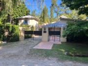 Venta de espectacular Casa 5 o mas ambientes en La Plata...