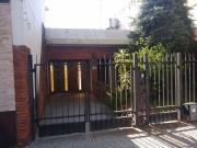 Venta de espectacular Casa 5 o mas ambientes en Liniers