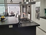 Venta de espectacular Casa 5 o mas ambientes en Liniers