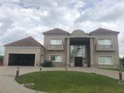 Venta de espectacular Casa 5 o mas ambientes en Luján