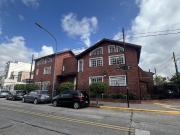 Venta de espectacular Casa 5 o mas ambientes en Mataderos