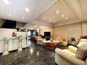 Venta de espectacular Casa 5 o mas ambientes en Mataderos