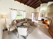 Venta de espectacular Casa 5 o mas ambientes en Merlo...