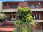Venta de espectacular Casa 5 o mas ambientes en Monte Castro
