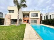 Venta de espectacular Casa 5 o mas ambientes en Quilmes