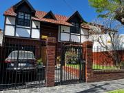 Venta de espectacular Casa 5 o mas ambientes en Quilmes