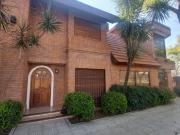 Venta de espectacular Casa 5 o mas ambientes en Villa Devoto