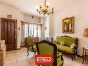 Venta de espectacular Casa 5 o mas ambientes en Villa...