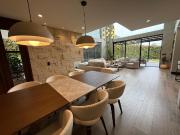 Venta de espectacular casa independiente en Alto de Las...