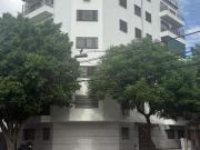 Venta de espectacular Departamento 4 ambientes en Villa...