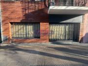 Venta de espectacular Local en Liniers