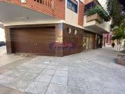 Venta de espectacular Local en Liniers