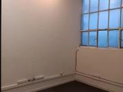 Venta de espectacular Local Hasta 30 mts. en Retiro