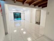 Venta de espectacular Local Más de 100 mts. en Monserrat