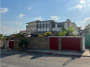 VENTA DE ESPECTACULAR QUINTA EN ALTAMIRA, CHACAO, DTTO....
