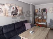 Venta de estupendo piso con plaza de garaje y trasterro,...