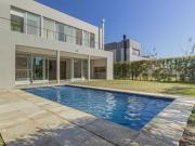 Venta de exclusiva casa 7 ambientes en Los Alisos, Nordelta