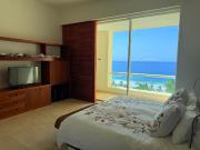 Venta de exclusivo departamento frente al mar en Playa...