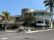 VENTA DE FABULOSA CASA EN FRACC. COSTA DE ORO BOCA DEL...