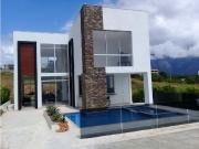 Venta de finca en Santa Fe de Antioquia en unidad cerrada