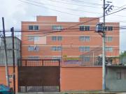 Venta de funcional departamento en Santa Martha...
