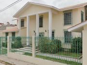 VENTA DE GRAN CASA EN COLINAS DEL CIMATARIO, QUERETARO...