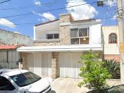 VENTA DE GRAN CASA EN JARDINES ALCALDE, GUADALAJARA JALISCO