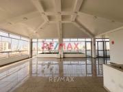 Venta De Gran Edificio Comercial En Plena Avenida,...