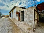 Venta de gran terreno con galpón y casa! La Primavera,...